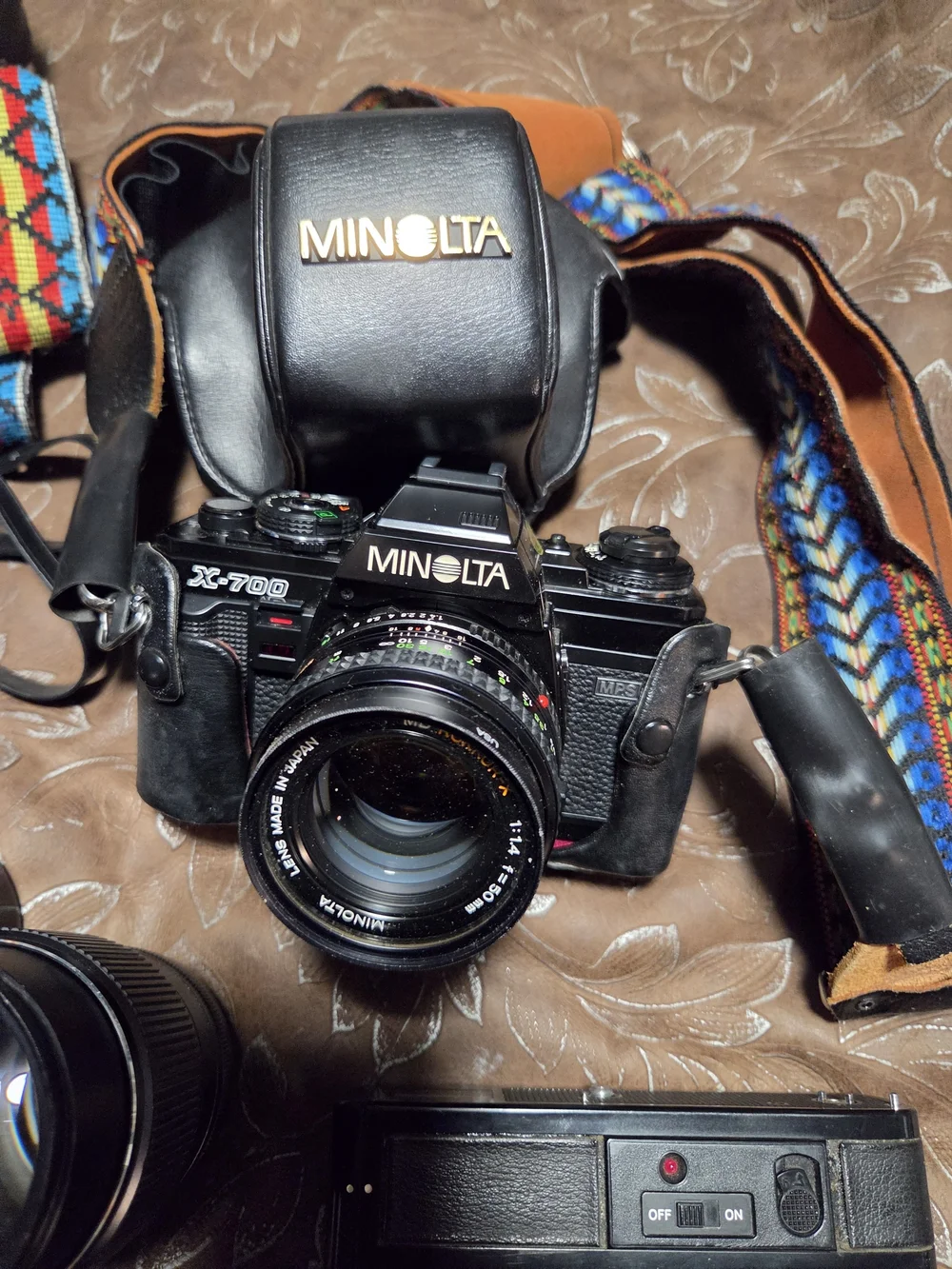 X-700 35mm SLR Camera Kit in Black Minolta Set